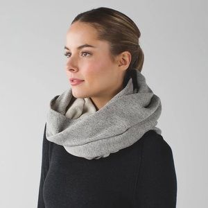 SOLD Lululemon Vinyasa Scarf - Cotton - Grey